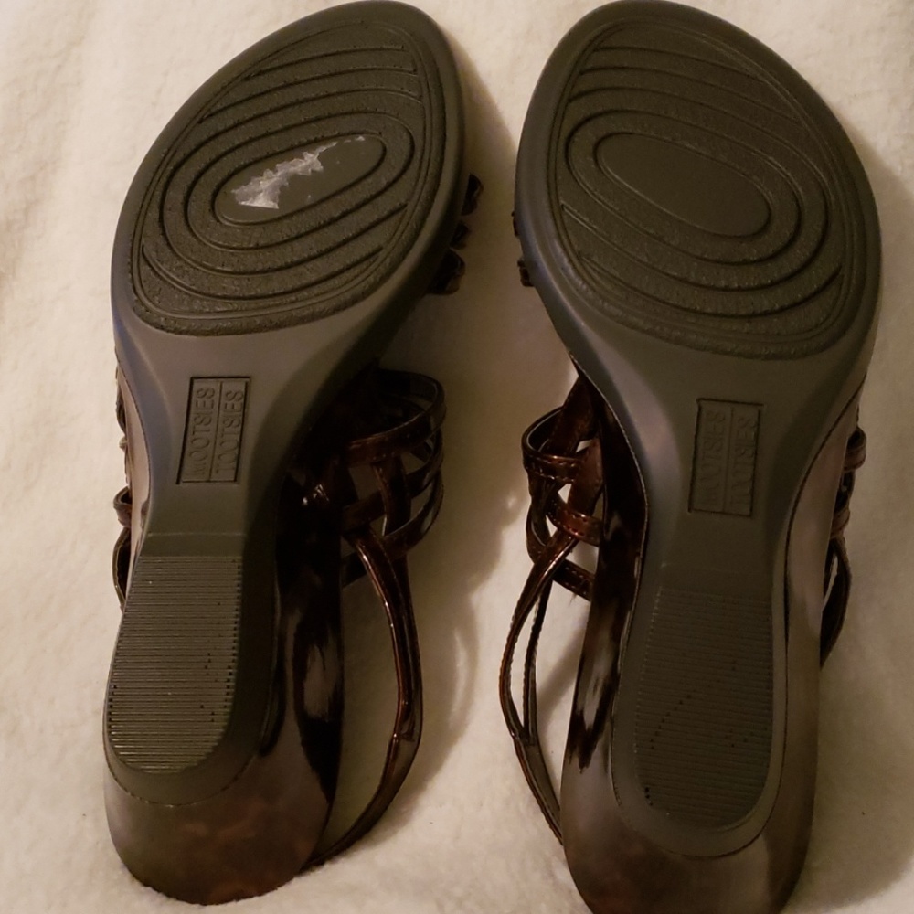Shoes - Picture 3 of 7